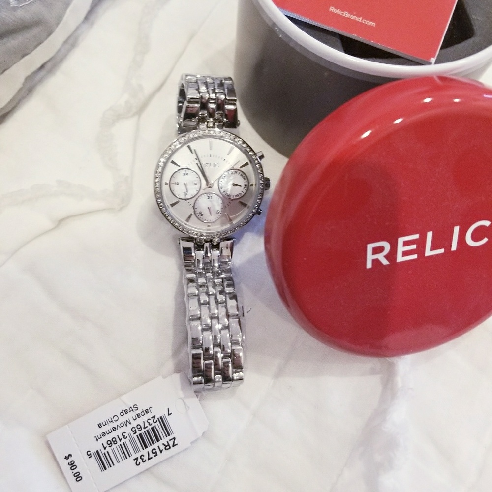Relic Women's Silver Tone Crystal-Accent Bracelet Watch with box